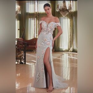 Elegant Floral Off-Shoulder Dress New with Tags Size 4